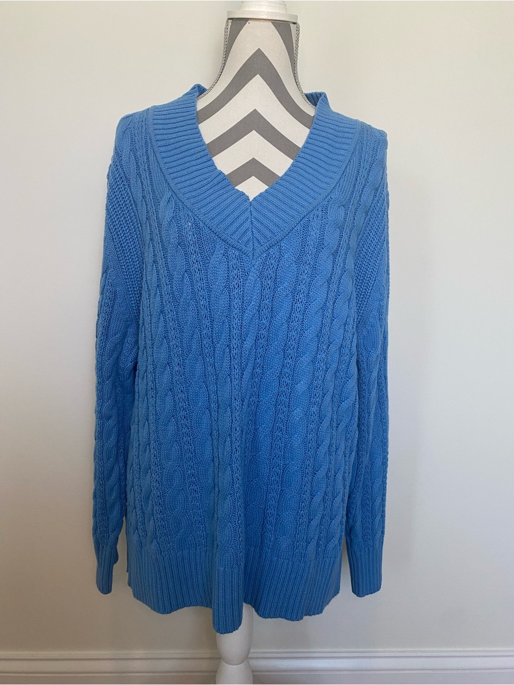 1X Ava & Viv Blue Cable Knit V-Neck Pullover Sweater